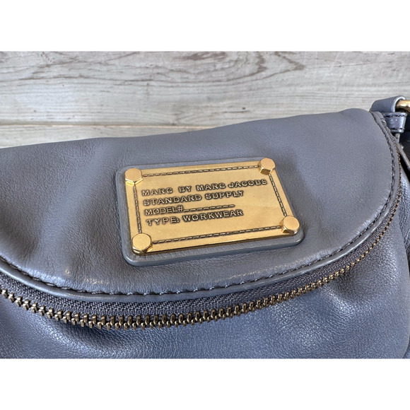 Nice! MARC BY MARC JACOBS Classic Mini Q NATASHA Gray Crossbody Shoulder Bag - Picture 8 of 13